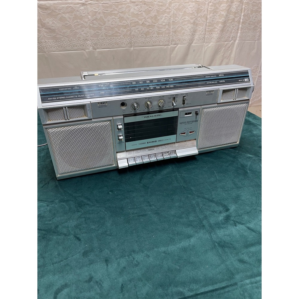 VTG Realistic SCR-16 Boombox AM FM Stereo Cassette Player Auto Reverse TESTED